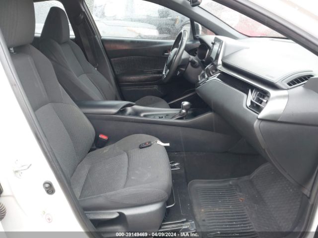 NMTKHMBX1JR016501 Toyota C-hr Xle Premium