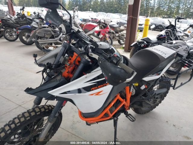 2017 KTM 1090 VBKV49404HM966914 Photo 1