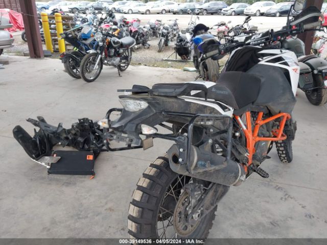 2017 KTM 1090 VBKV49404HM966914 Photo 3