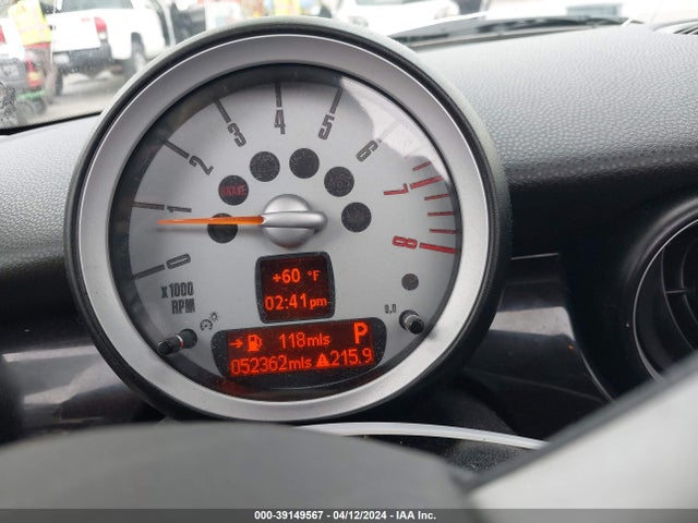 2010 MINI COOPER S WMWMF7C57ATZ69260 Photo 6