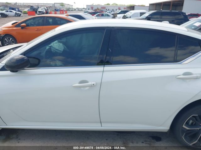 1N4BL4CW5PN354994 Nissan Altima Sr Intelligent Awd