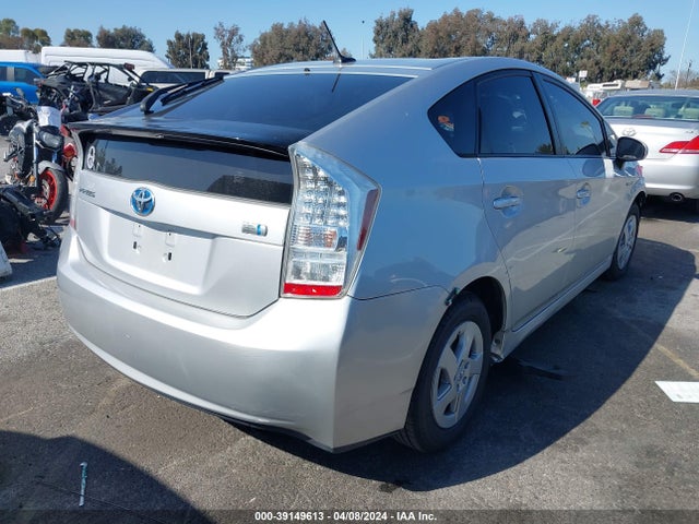 39149613 :رقم المزاد ، JTDKN3DU4A0056940 vin ، 2010 Toyota Prius Iii مزاد بيع