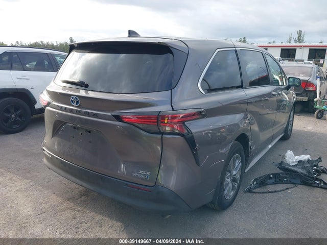Toyota SIENNA XLE 2021 5TDYSKFC5MS024369 Image 4