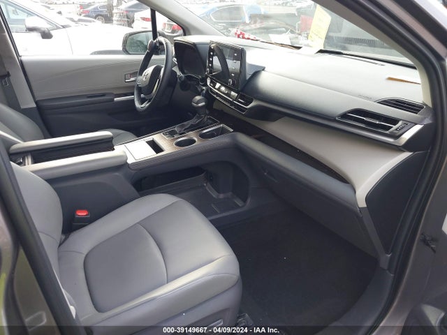 Toyota SIENNA XLE 2021 5TDYSKFC5MS024369 Image 5