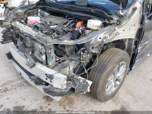 Toyota SIENNA XLE 2021 5TDYSKFC5MS024369 Image 6