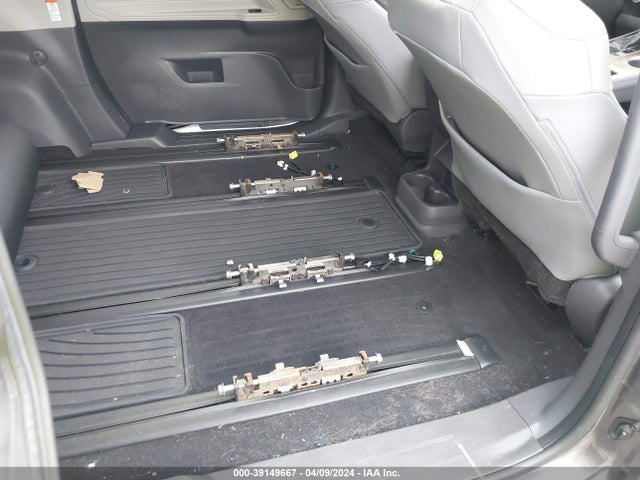 Toyota SIENNA XLE 2021 5TDYSKFC5MS024369 Image 8