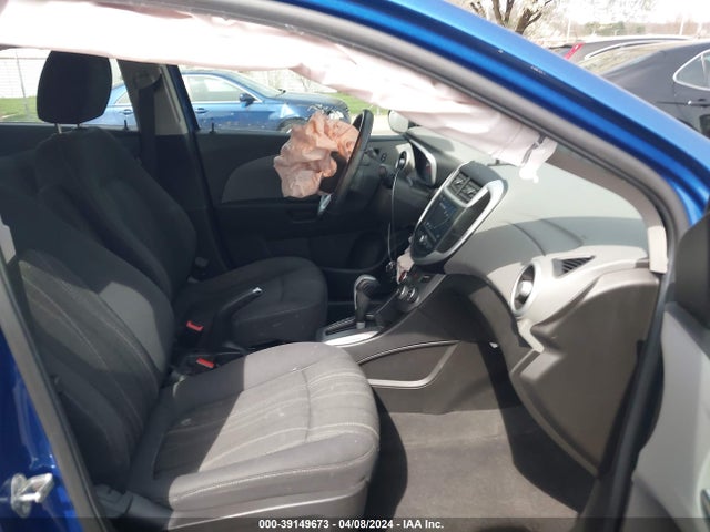Chevrolet Sonic Lt Auto 2018 1G1JD5SH2J4125111 Image 5