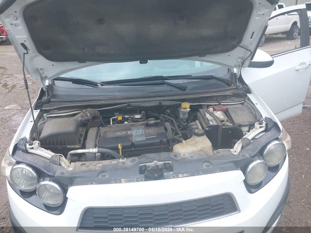 Chevrolet Sonic Lt Auto 2015 1G1JC5SH3F4147676 Image 10