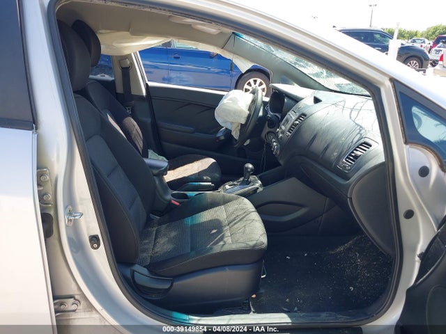KIA FORTE LX 2017 3KPFK4A76HE100291 Image 5