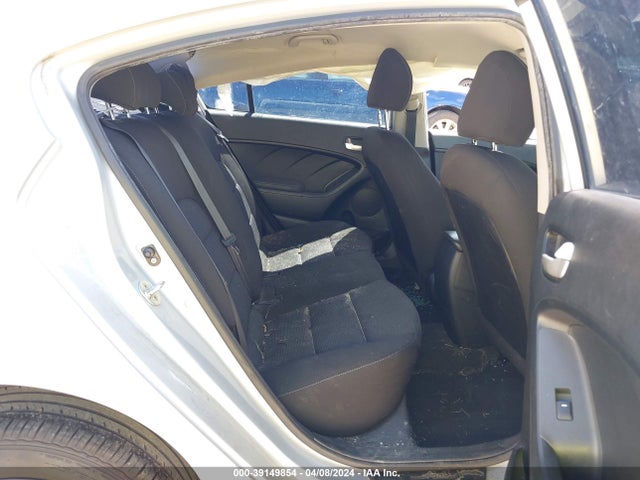 KIA FORTE LX 2017 3KPFK4A76HE100291 Image 8