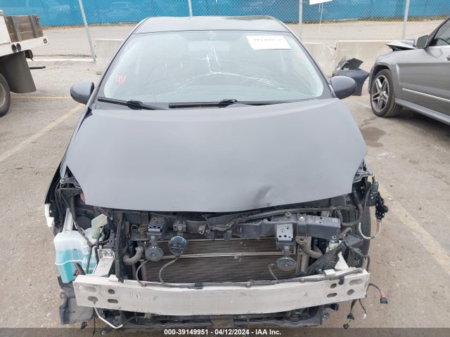 Toyota Prius Two 2015 JTDKN3DU1F0409738 Image 13
