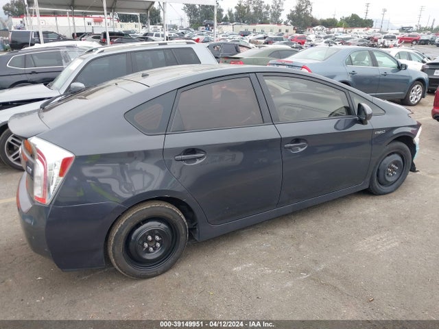 Toyota Prius Two 2015 JTDKN3DU1F0409738 Image 14