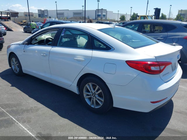 Hyundai SONATA SE 2015 5NPE24AF4FH017843 Image 3