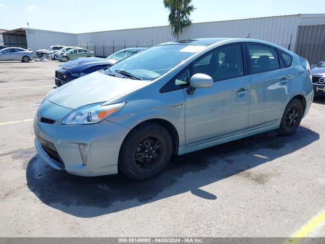 Toyota Prius Four 2014 JTDKN3DU1E1755636 Image 2