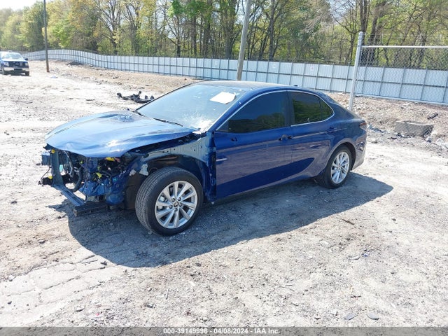 Toyota CAMRY LE 2024 4T1C11AK7RU213268 Image 2