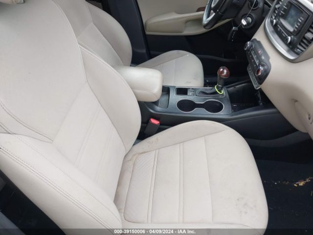 5XYPG4A36GG009400 KIA Sorento 2.4l Lx