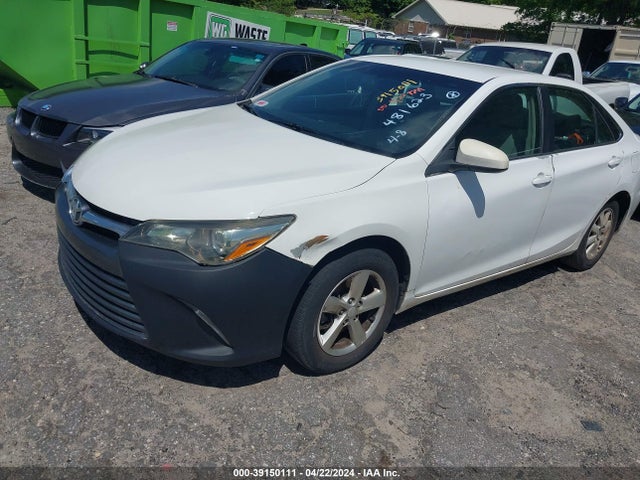 Toyota CAMRY LE 2015 4T4BF1FK4FR481623 Image 2