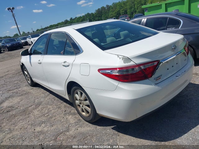 Toyota CAMRY LE 2015 4T4BF1FK4FR481623 Image 3