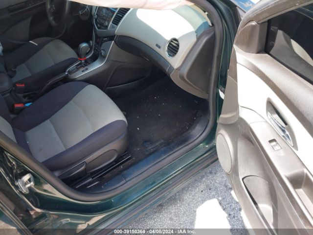 1G1PA5SG7E7174321 Chevrolet Cruze Ls Auto