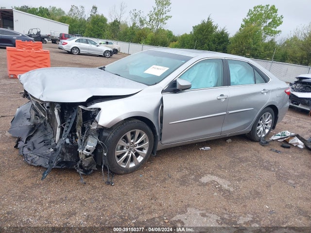 Toyota CAMRY XLE 2015 4T1BF1FK4FU982635 Image 2
