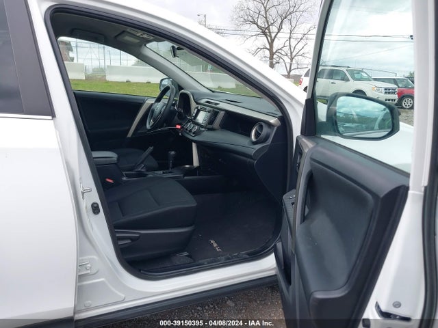 Toyota RAV4 LE 2015 2T3ZFREV0FW130976 Image 5