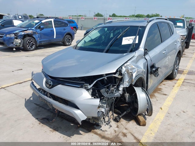 Toyota Rav4 Xle 2017 2T3WFREV4HW331267 Image 2