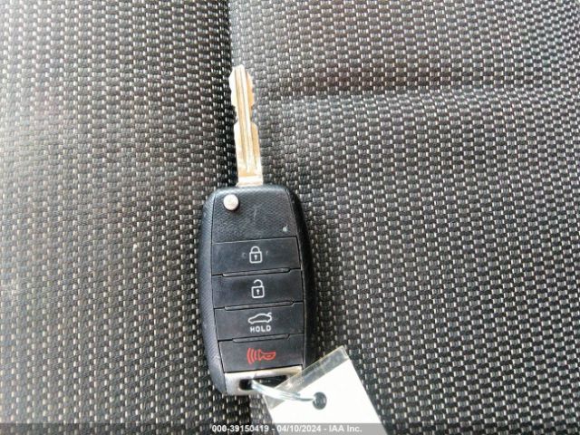 3KPFK4A78HE065673 KIA FORTE LX