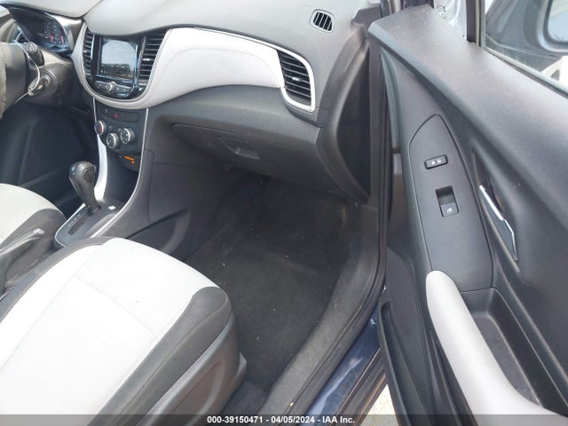 Chevrolet TRAX LS 2019 3GNCJNSB9KL271030 Image 5