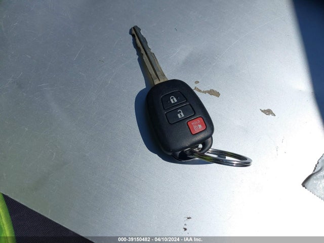 Toyota Prius C Two 2015 JTDKDTB39F1097336 Image 11
