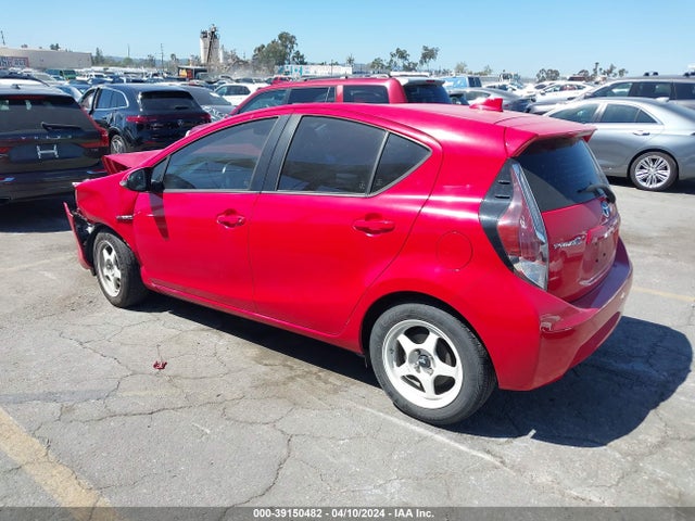 Toyota Prius C Two 2015 JTDKDTB39F1097336 Image 3