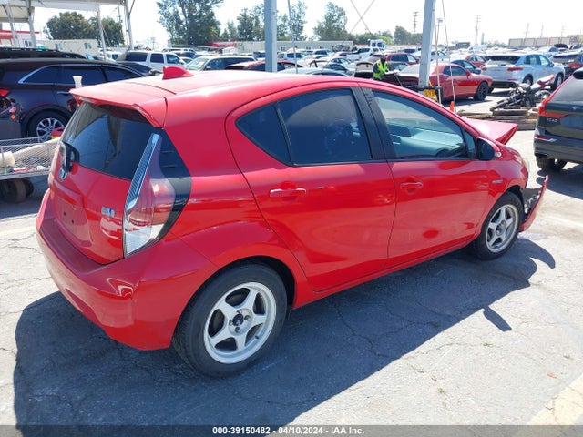 Toyota Prius C Two 2015 JTDKDTB39F1097336 Image 4