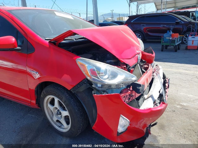 Toyota Prius C Two 2015 JTDKDTB39F1097336 Image 6