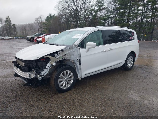 Chrysler Pacifica Touring L 2019 2C4RC1BG0KR730370 Image 2