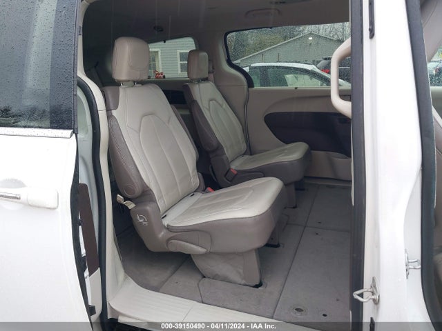Chrysler Pacifica Touring L 2019 2C4RC1BG0KR730370 Image 8