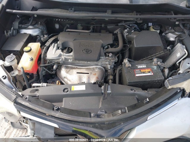 2T3ZFREV2HW324895 Toyota RAV4 LE