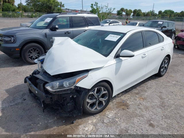 KIA Forte Lxs 2020 3KPF24AD1LE166679 Image 2