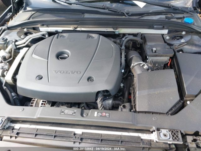 7JR102FK6KG013517 Volvo S60 T5 Momentum