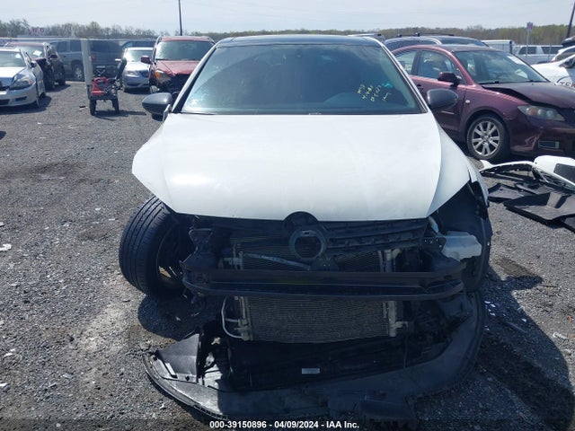 3VW2A7AU6FM037217 Volkswagen Golf Tdi Se 4-door