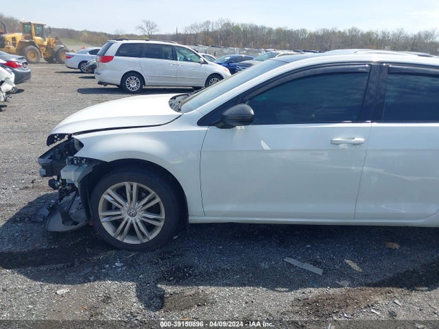 3VW2A7AU6FM037217 Volkswagen Golf Tdi Se 4-door