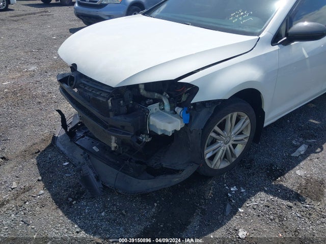 3VW2A7AU6FM037217 Volkswagen Golf Tdi Se 4-door