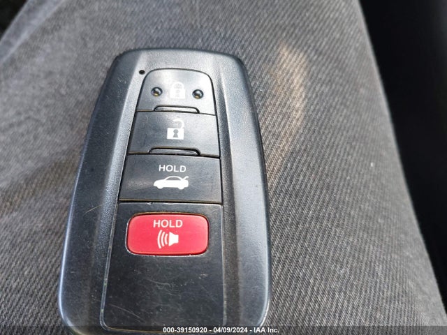 Toyota Corolla Hybrid Le 2021 JTDEAMDE8MJ016799 Image 11