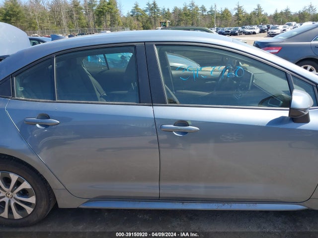 Toyota Corolla Hybrid Le 2021 JTDEAMDE8MJ016799 Image 13