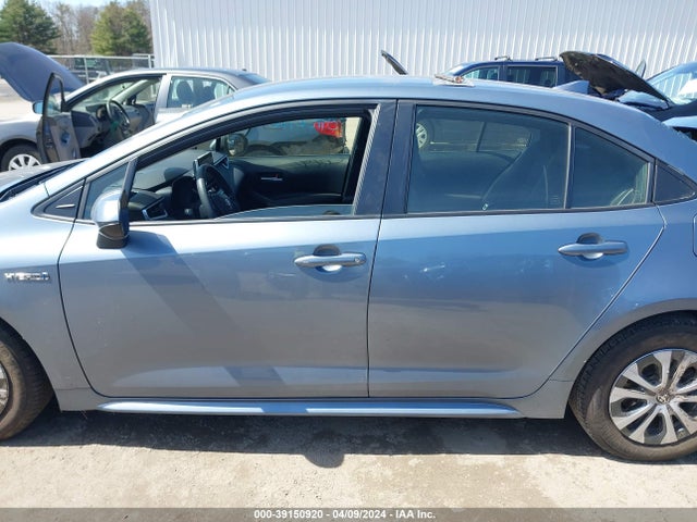 Toyota Corolla Hybrid Le 2021 JTDEAMDE8MJ016799 Image 14
