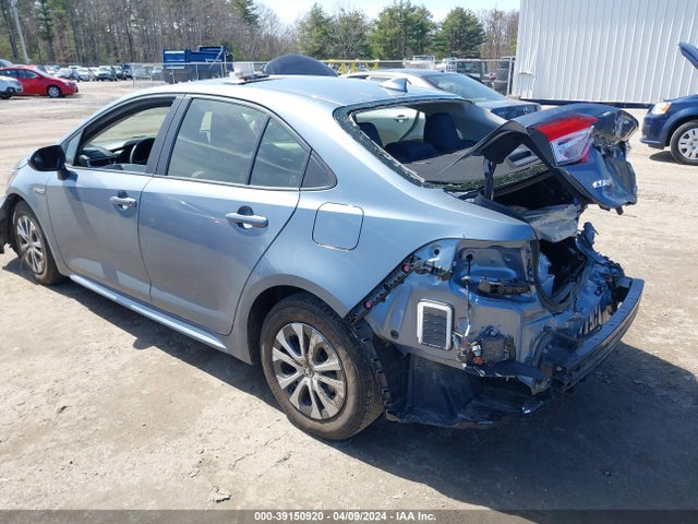 Toyota Corolla Hybrid Le 2021 JTDEAMDE8MJ016799 Image 3
