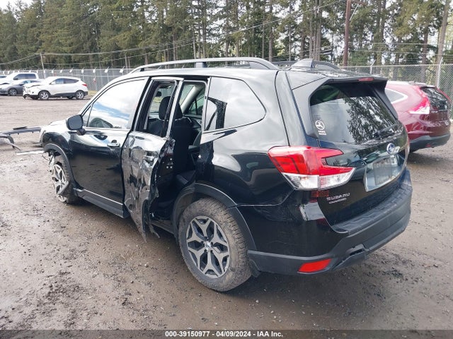 Subaru Forester Premium 2019 JF2SKAEC8KH594760 Image 3