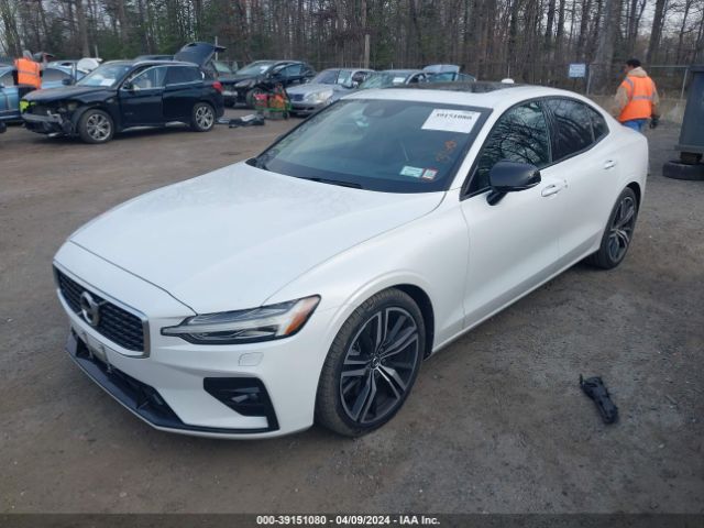7JRA22TMXKG012015 Volvo S60 T6 R-design