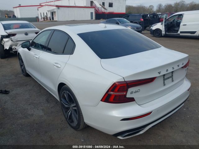 7JRA22TMXKG012015 Volvo S60 T6 R-design