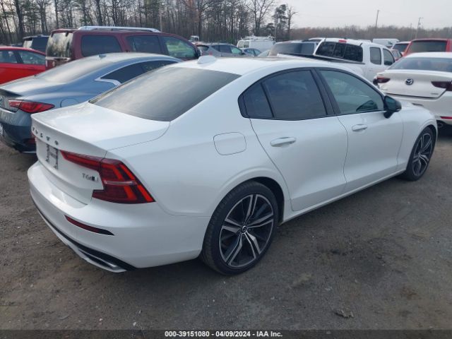 7JRA22TMXKG012015 Volvo S60 T6 R-design