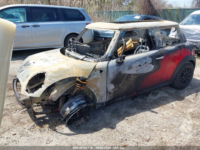 2008 MINI COOPER WMWMF33508TU66544 Photo 1