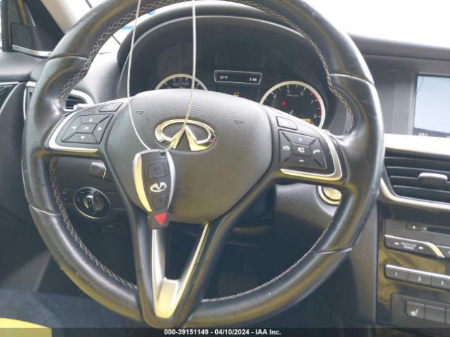 SJKCH5CP0HA020716 Infiniti Qx30 Premium
